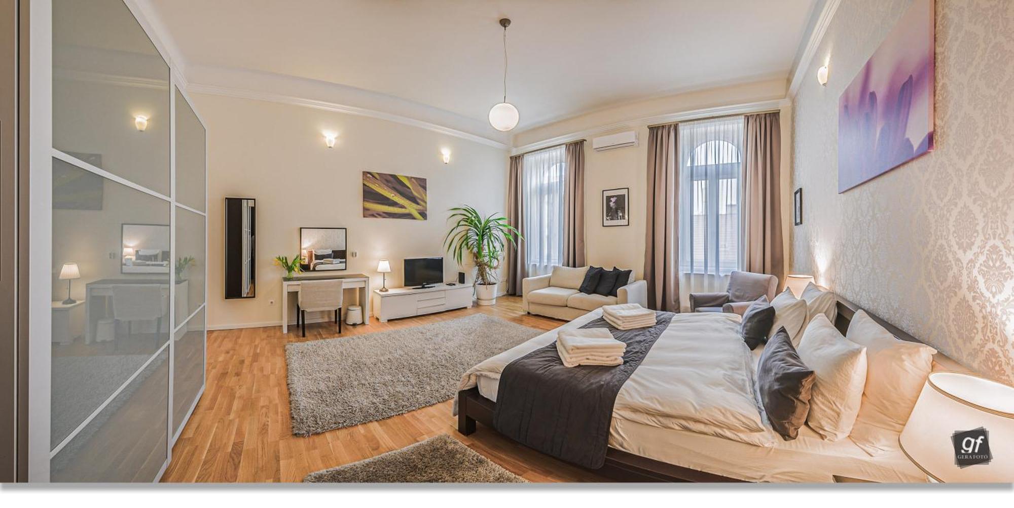 4 Bedrooms 4 Bathrooms Luxury In Centre Budapest