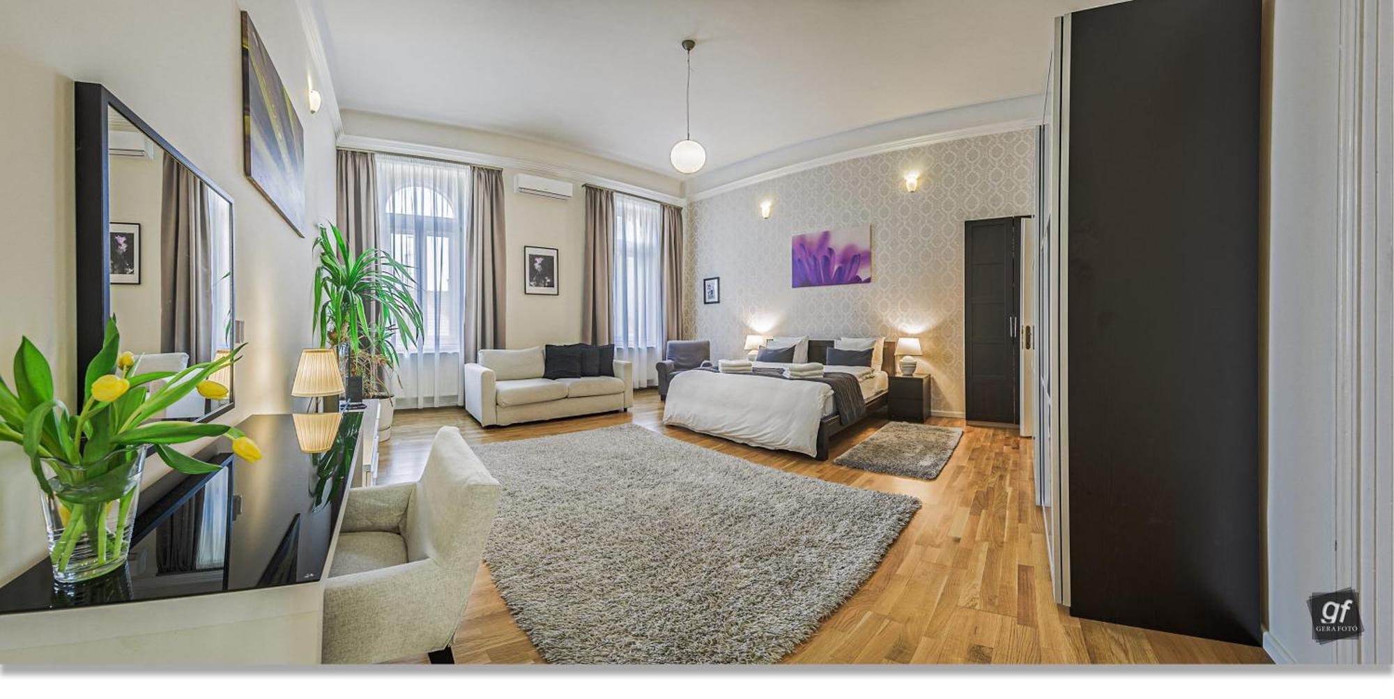 4 Bedrooms 4 Bathrooms Luxury In Centre